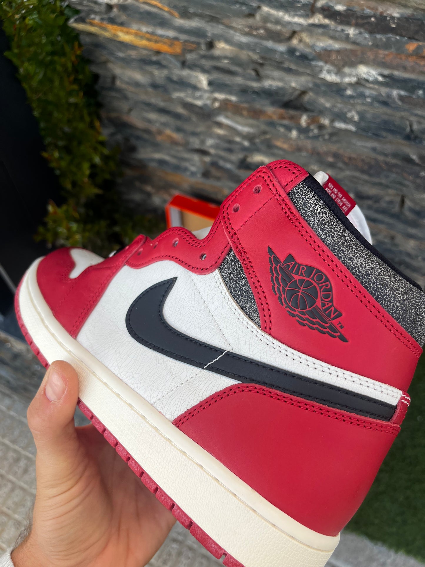 Jordan 1 Retro high Lost & found